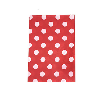 Dekorácie na narodeninovú párty s červeno-bielymi bodkami, jednorazový riad, taniere s bodkami, obrúsky, bannery, slamky