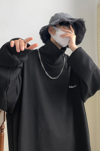 Tasuta mustriga meeste pluus polo krae ja tikitud kirjaga