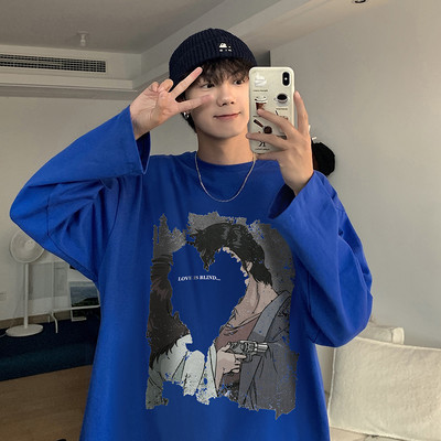 Moodne meeste pluus ovaalse dekoltee ja trükiga