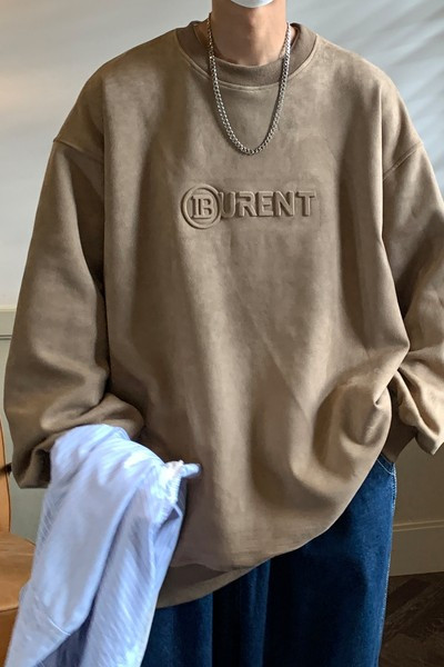 Laia mudeliga meeste ovaalse kaelusega pluus