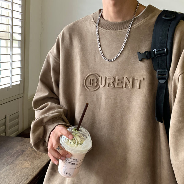 Laia mudeliga meeste ovaalse kaelusega pluus