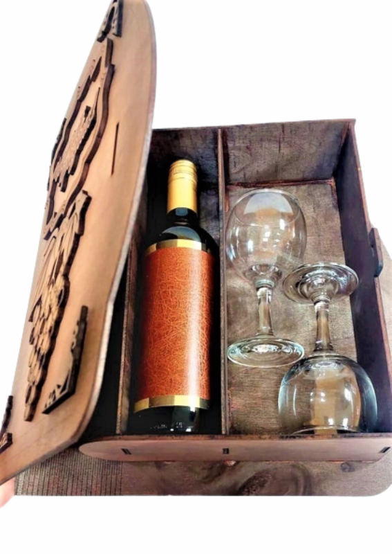 Книга Ahelos, Честит рожден ден, Бутилка и 2 чаши, Дървена