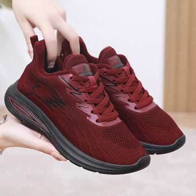 Vabaaja nööriga tossud