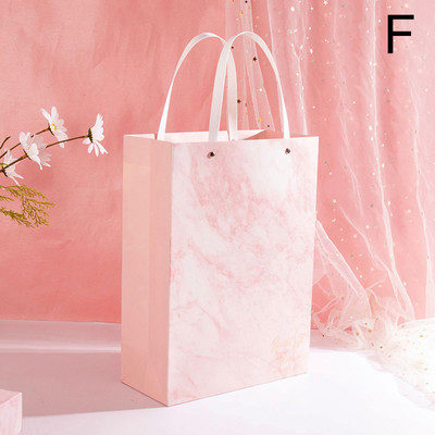 Kingikoti pakendamiskäepide Paberist säilituskott Marmorist prinditud kandekotid pulmakommide kottide poodi riiete hoiupakkekott