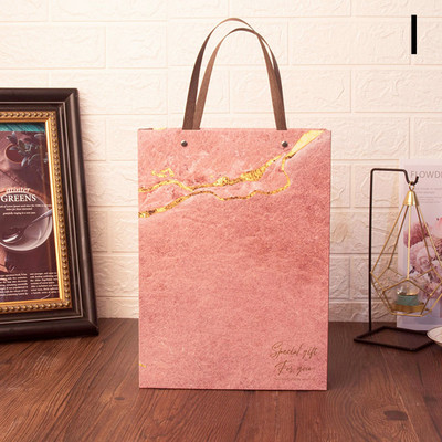 Kingikoti pakendamiskäepide Paberist säilituskott Marmorist prinditud kandekotid pulmakommide kottide poodi riiete hoiupakkekott