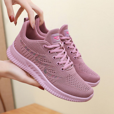 Σπορ γυναικεία sneakers με επίπεδη σόλα και διχτυωτό