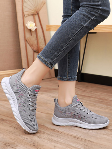 Σπορ γυναικεία sneakers με επίπεδη σόλα και διχτυωτό