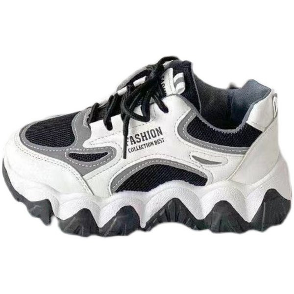 Kareda tallaga naiste tossude uus mudel