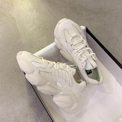 Ženske tenisice s vezicama i grubim potplatom - retro model