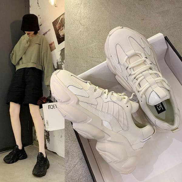 Ženske tenisice s vezicama i grubim potplatom - retro model