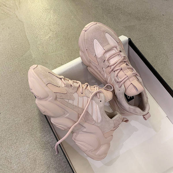 Ženske tenisice s vezicama i grubim potplatom - retro model