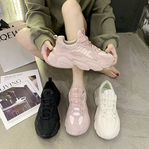 Ženske tenisice s vezicama i grubim potplatom - retro model