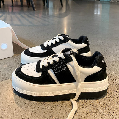 Γυναικεία μοντέρνα sneakers με ψηλή σόλα 6cm και κορδόνια