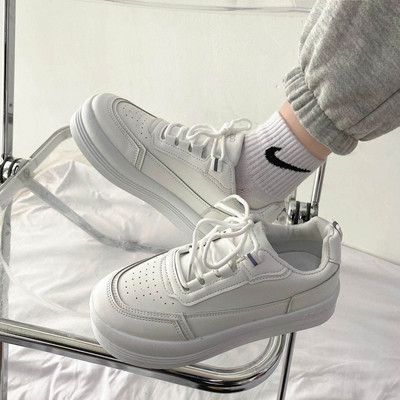 Γυναικεία μοντέρνα sneakers με ψηλή σόλα 6cm και κορδόνια