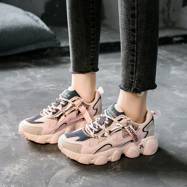 Casual αθλητικά sneakers με τραχιά επιγραφή και κορδόνια