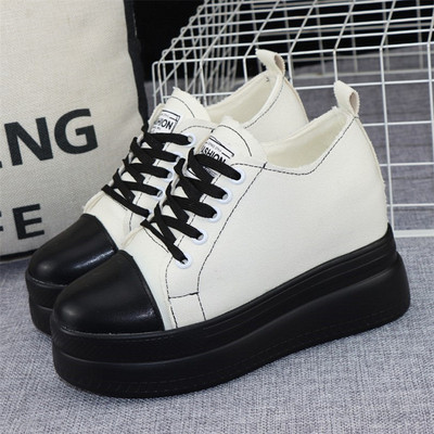 Γυναικεία υφασμάτινα αθλητικά παπούτσια με κορδόνια και ψηλή σόλα 8εκ