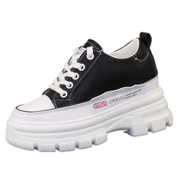 Adidasi eleganti de dama, cu talpa aspra si sireturi