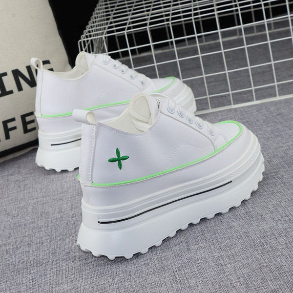 Novi model ženskih visokih tenisica s vezom i vezom