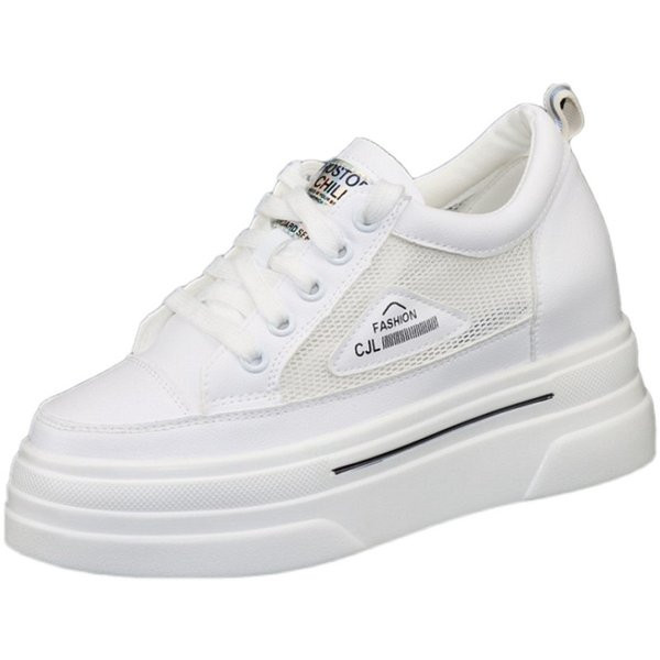 Moteriški sportbačiai su užrašu ir 8 cm aukštu padu