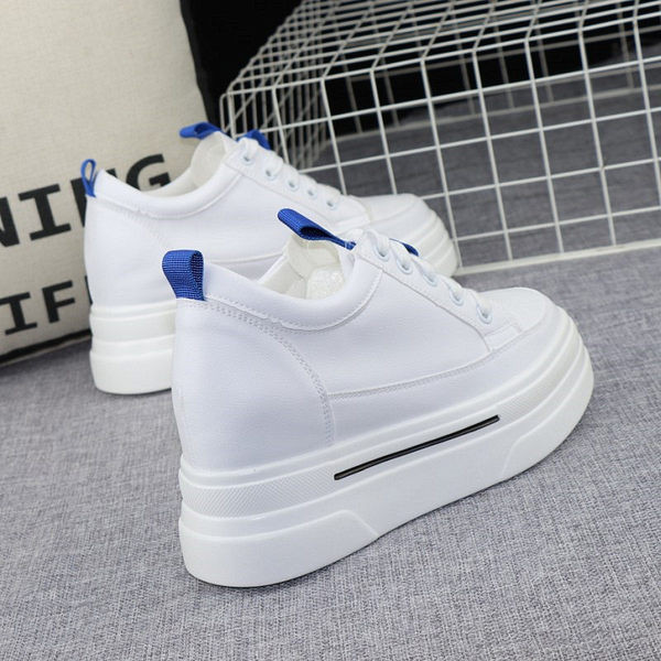 Naiste ökonahast tossud – platvormiga