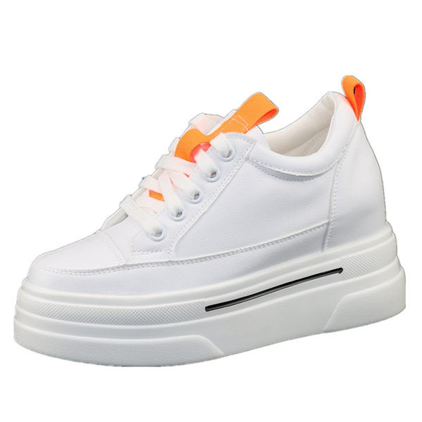 Naiste ökonahast tossud – platvormiga