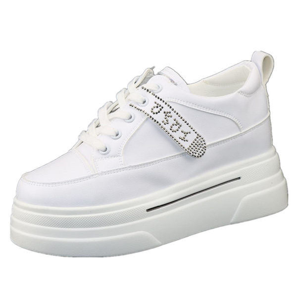 Μοντέρνα sneakers από οικολογικό δέρμα με κορδόνια με διακοσμητικές πέτρες για γυναίκες