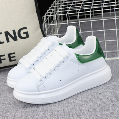 Elegantne ženske tenisice u zaobljenom modelu od eko kože s vezicama