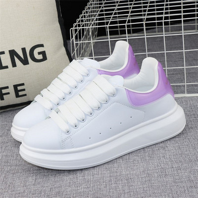 Elegantne ženske tenisice u zaobljenom modelu od eko kože s vezicama