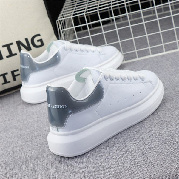 Elegantne ženske tenisice u zaobljenom modelu od eko kože s vezicama