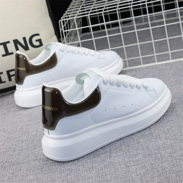 Elegantne ženske tenisice u zaobljenom modelu od eko kože s vezicama