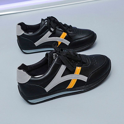 Γυναικεία sneakers - με επίπεδη σόλα