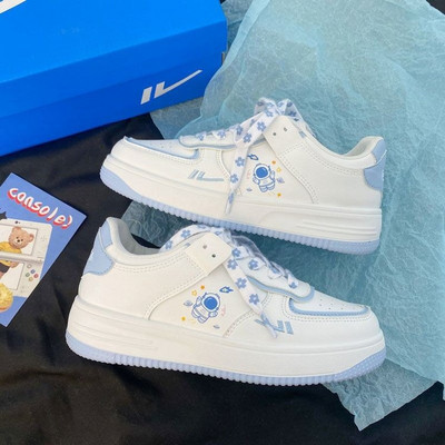 Casual sneakers με κορδόνια για γυναίκες