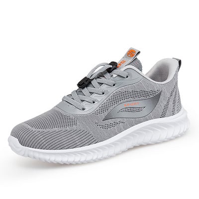 Ženske sportske cipele sa vezicama i natpisom