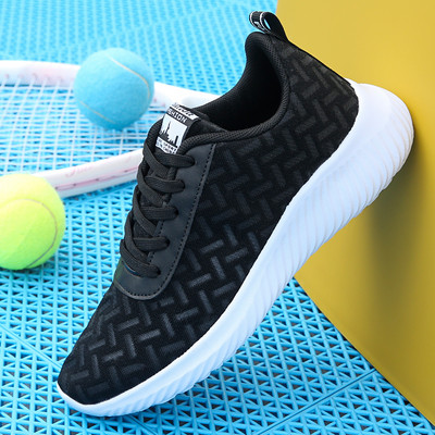 Sportski model ženskih tenisica