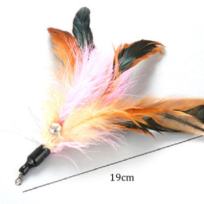 1 tk Funny Kitten Cat Teaser Interaktiivne mänguvarras kellukese ja sulgedega mänguasjadega lemmikloomakassidele Pulgaga tagaajamise võlukepike juhusliku värviga mänguasi