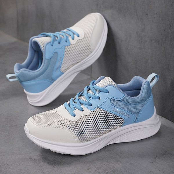 Adidași cu șireturi pentru femei