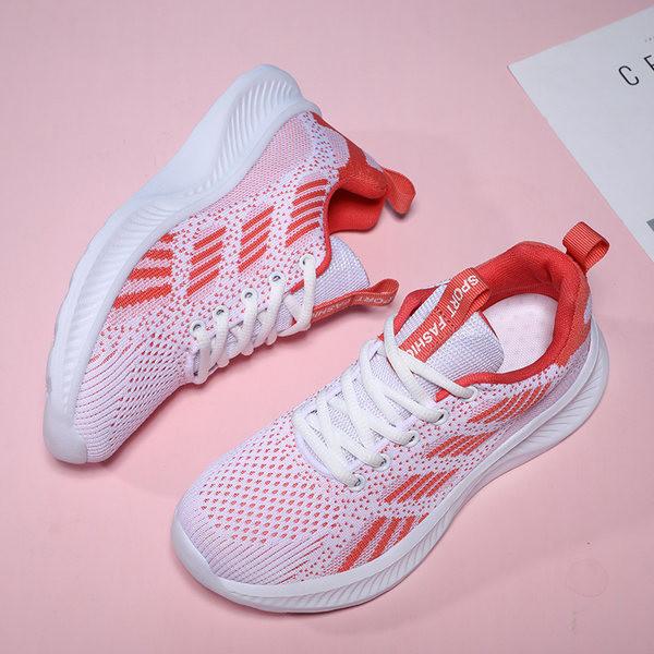 Naiste libisemiskindlast võrgust tossud