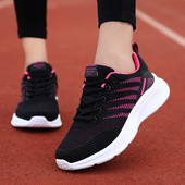 Naiste sporditossud mitmes värvitoonis