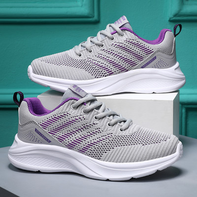 Naiste sporditossud mitmes värvitoonis