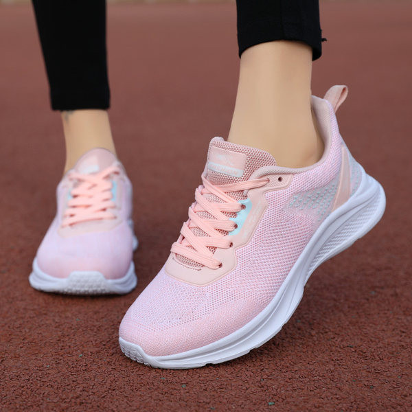 Novi model ženskih sportskih tenisica od tekstila