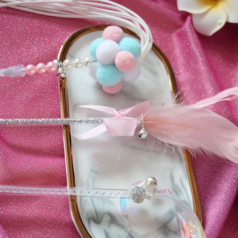 3 ΤΕΜ. Faux Feather Teaser Rad Pom Fairy Bell Kitten Teaser Παιχνίδι γάτα Διαδραστικό παιχνίδι Πλαστικό γατάκι φούντα ραβδί για κατοικίδια