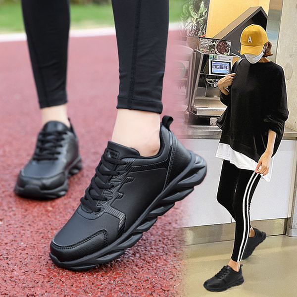 Ležerne ženske tenisice sa vezicama i natpisom