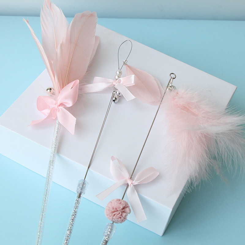 3 τμχ Παιχνίδι τρέιλερ γάτας ψεύτικο φιόγκο με φτερά εύκαμπτο κουδούνι Teaser ραβδί για κατοικίδια Παιχνίδι εκπαίδευσης για κατοικίδια Premium πλαστικά προμήθειες κατοικίδιων 4 χρωμάτων