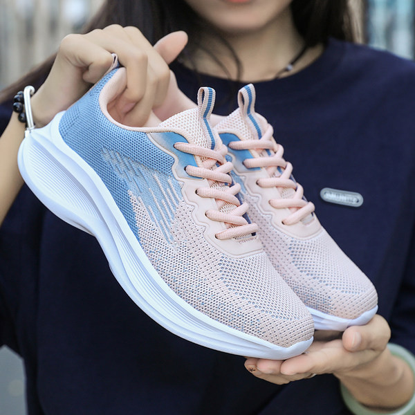 Proljetne ženske prozračne tenisice na vezanje preljeva boja