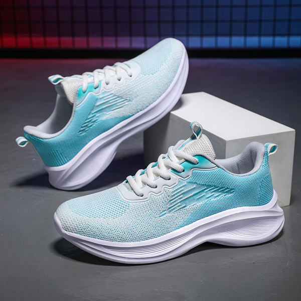 Proljetne ženske prozračne tenisice na vezanje preljeva boja