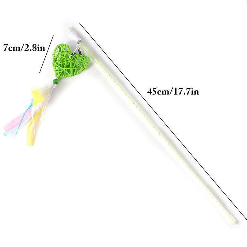 Võltssulgedest kassikepike kassipoegade interaktiivne mänguasi, käsitsi valmistatud südamekujuline plastikust kassikellakellake kassipoegade mänguasi lemmikloomatarbed