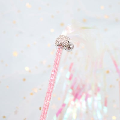 Interaktiivne õrritav kassipulga mänguasi kriuksuvate paberist tuttidega Lemmikloomade treeningmänguasi kassipoegade kassidele Tüdruku südamehaldjas pulgakassi mänguasi