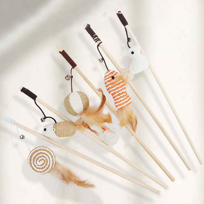 Uus saabunud hiirekala naljakas kellukesega kassipulk Kvaliteetne kõrge elastsusega sulgedega mänguasi lemmikloomakasside interaktiivsetele mänguasjadele