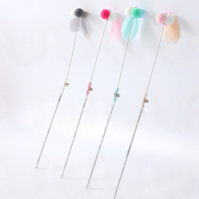 Sulgede õrritav kassipulk kellukesega Sulepulgaga armas lemmikloomakassi mänguasi juhusliku värviga plüüspalliga, kriimustatud interaktiivne mänguasi