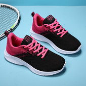 Tekstiilist sporditossud paelte ja pealdisega naistele